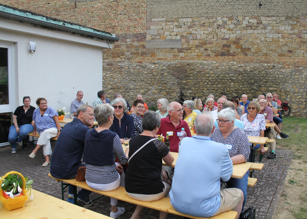 Mehr über den Artikel erfahren Sommerfest: Begegnung stand im Vordergrund