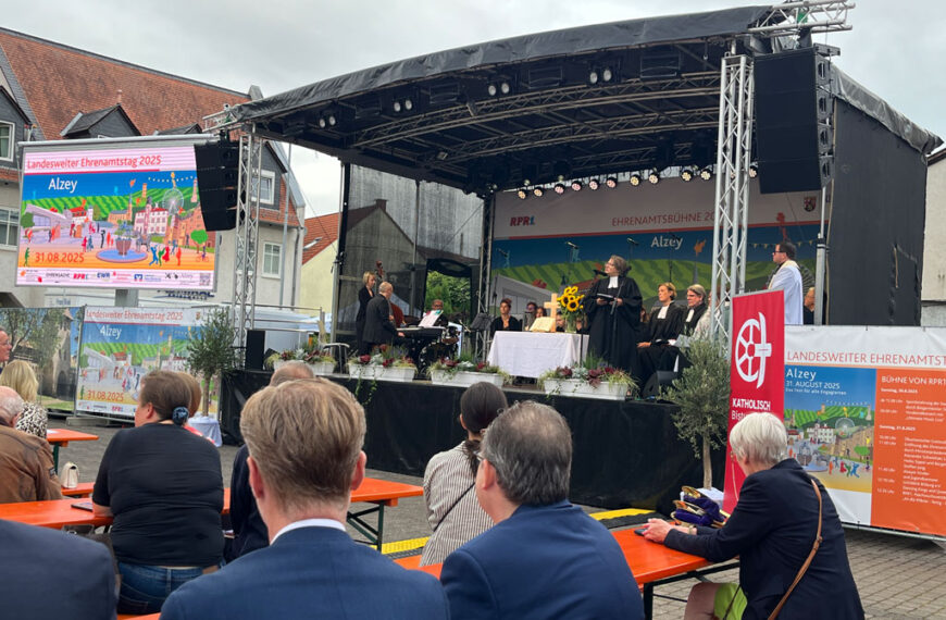Ökumenischer Eröffnungsgottesdienst beim Ehrenamtstag – Kollekte für die TAFEL Alzey