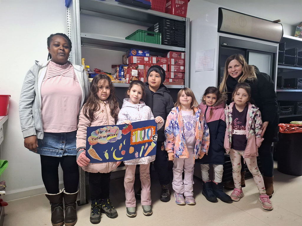 Du betrachtest gerade Eisbären der Nibelungenschule basteln für die Tafel Alzey