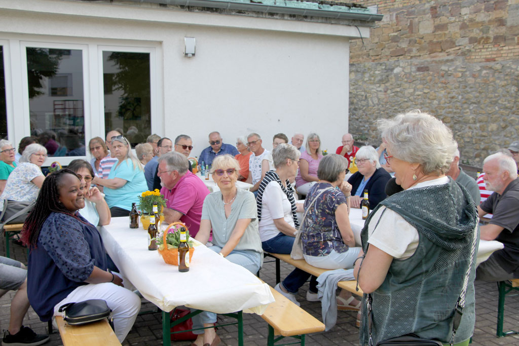 Du betrachtest gerade Sommerfest der Tafel: Dankeschön für gelebtes Ehrenamt